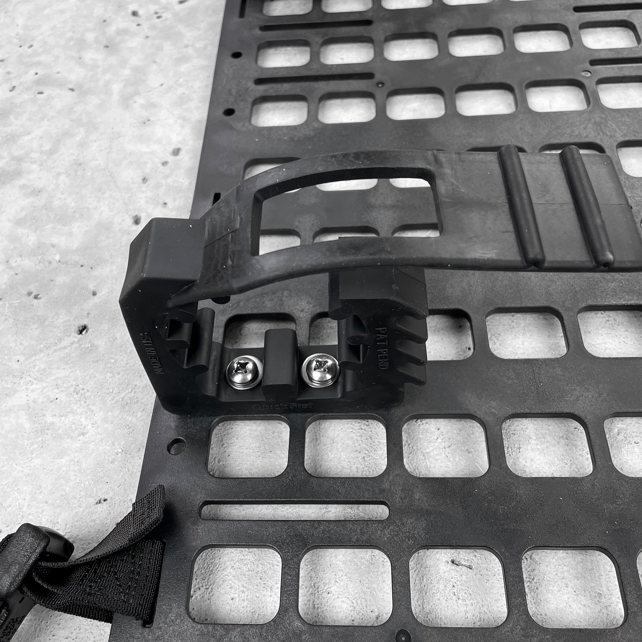 Quick Fist Clamp [Handguard] MOLLE Mount Rifle Clamps